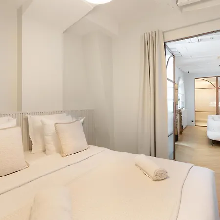 Luxury Saint Honore I