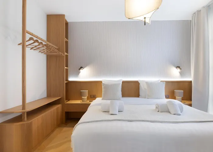 Luxury Saint Honore I דירה *